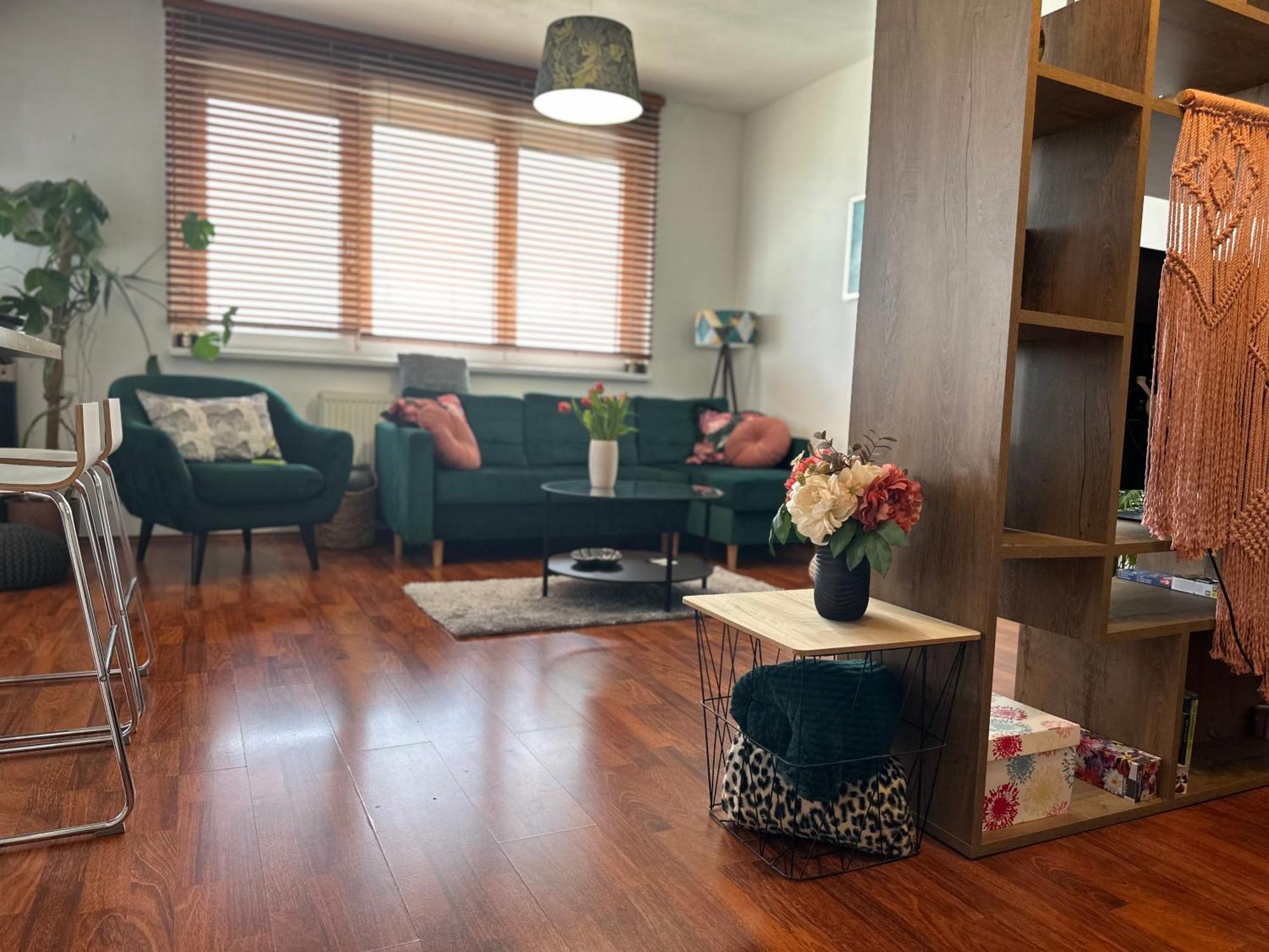 ברטיסלאבה Cozy Apartment With Nice Balcony Seating, 9Th Floor, Parking מראה חיצוני תמונה