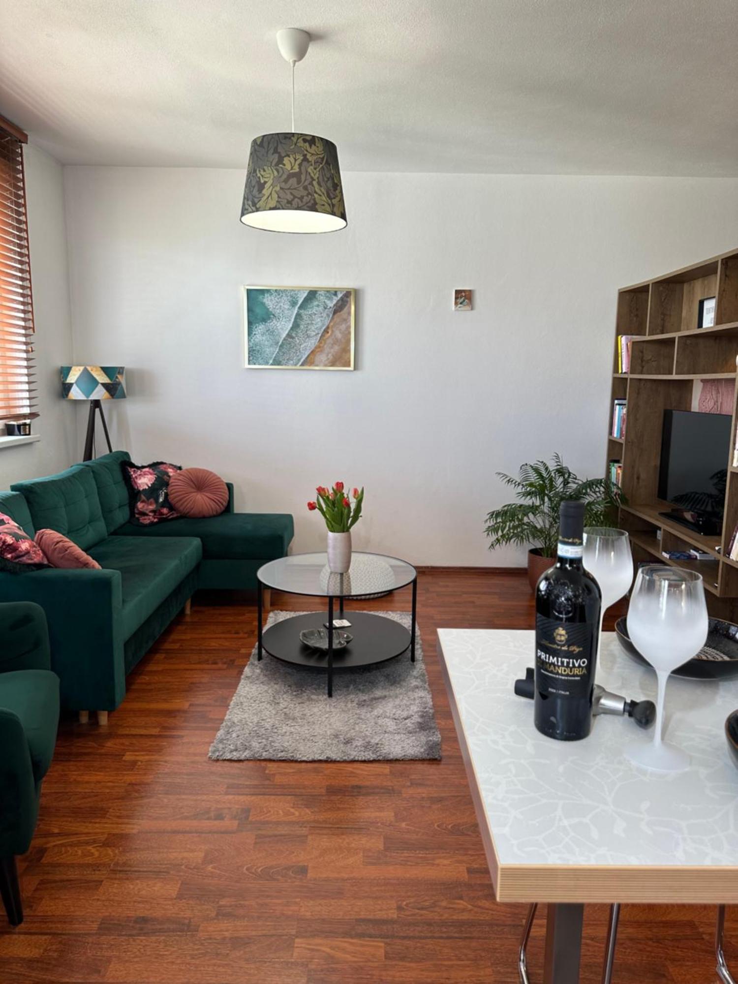 ברטיסלאבה Cozy Apartment With Nice Balcony Seating, 9Th Floor, Parking מראה חיצוני תמונה